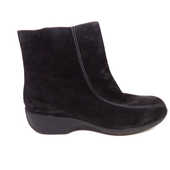Clark's Black Suede Ankle Boot with Zipper 10W New - Picture 6 of 7